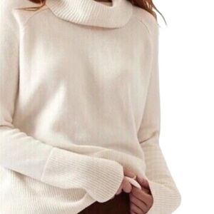 Athleta Cashmere turtleneck sweater